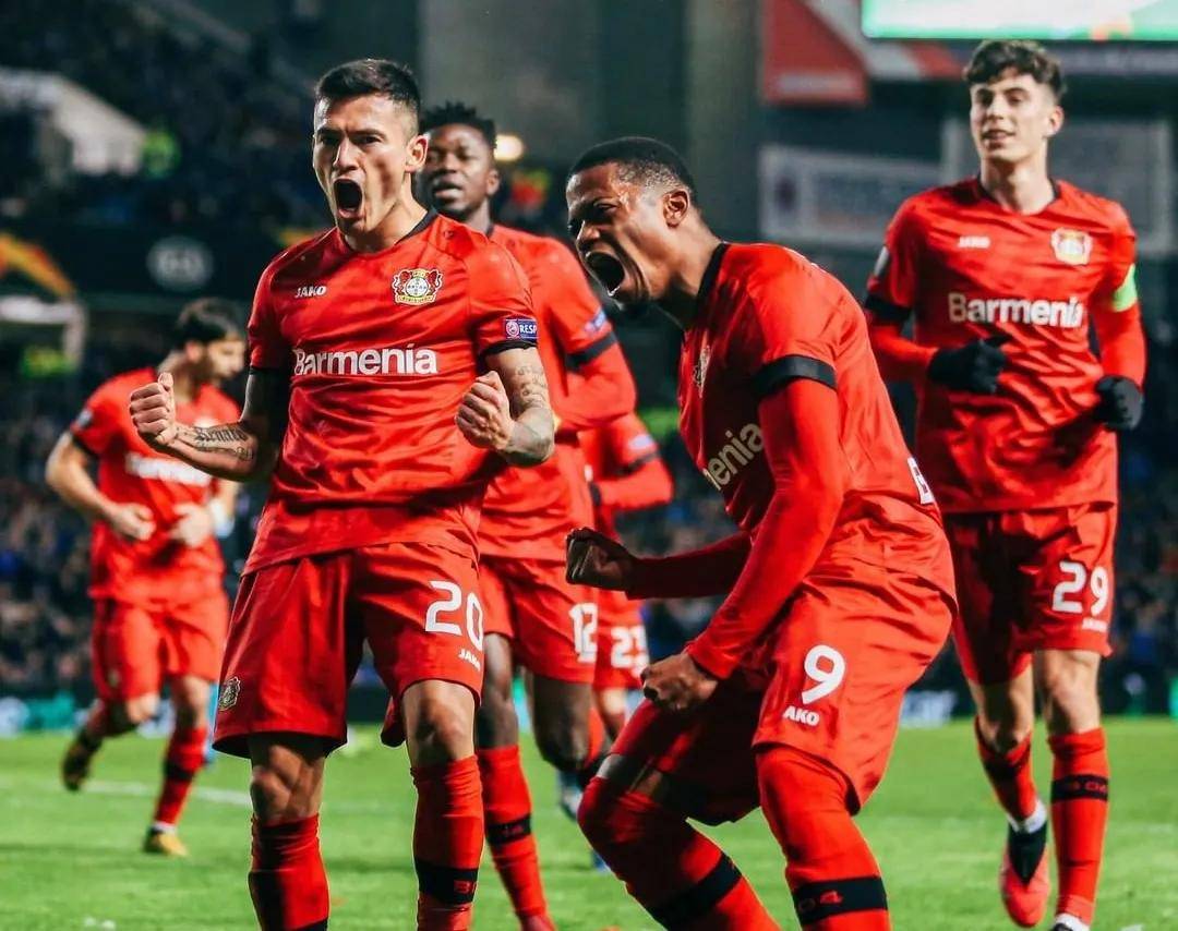 转折点法兰克福完成体检，德国杯加时末段攻防权衡，赛场秩序良好，医务组通报恢复的简单介绍